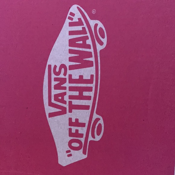 Vans - Picture 8 of 8